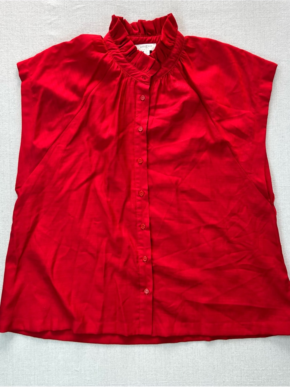 Umgee Red Ruffle Collar SleevelessChic Classy Button Down Blouse -L